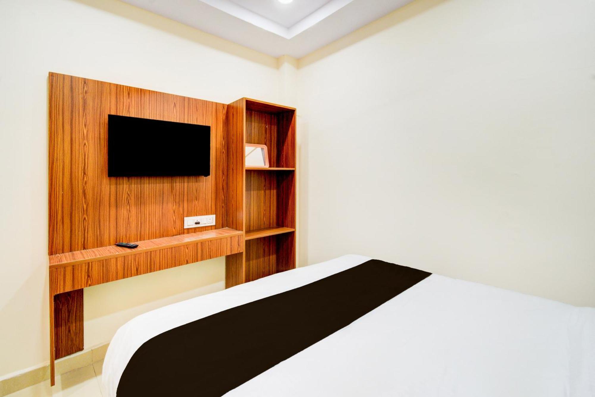 Hotel O D N Groups Sururnagar Exterior foto